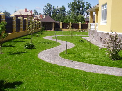 Красивые дачные дорожки из недорогих материалов