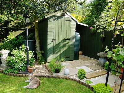 Уличный туалет на дачном участке