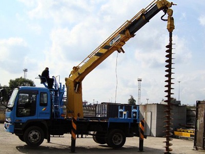 Ямобур в строительстве