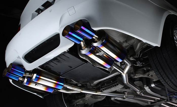 спортивный глушитель в автомобиле спортивный глушитель в автомобиле