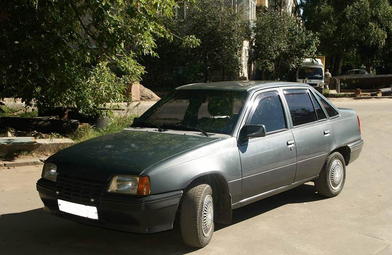 Опель Кадет - старая иномарка за 50 000 рублей Опель Кадет - старая иномарка за 50 000 рублей