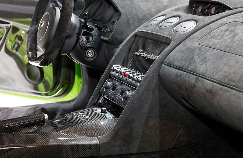 разнообразие цветов материала алькантара