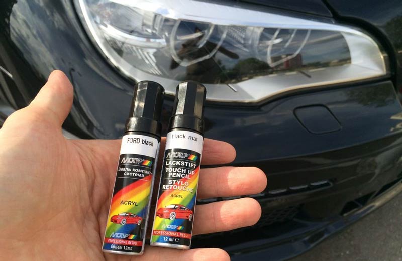 кисточка с авто краской для подкрашивания царапин и сколов